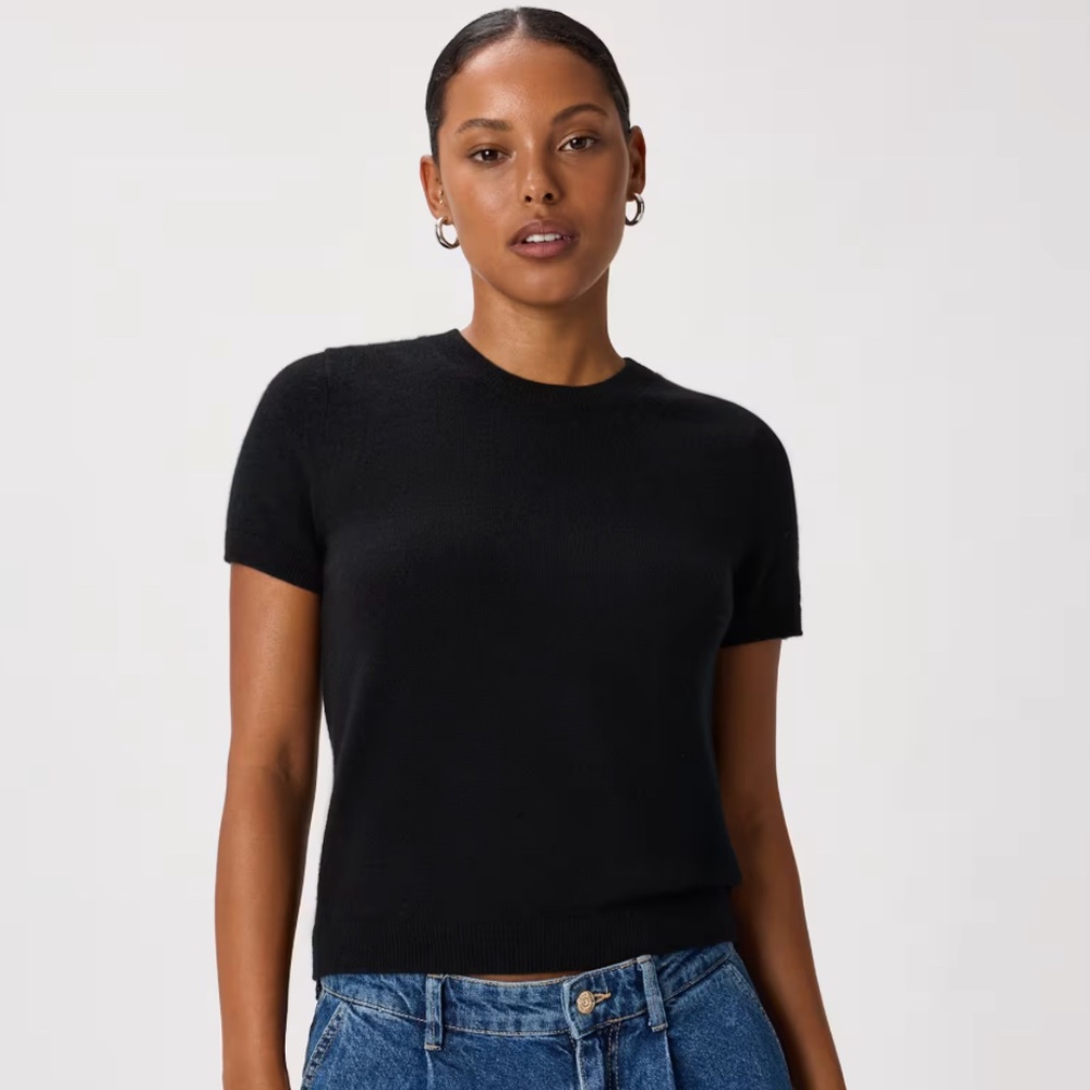 Quince Black Mongolian Cashmere Short-Sleeve Tee - M